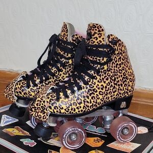 Moxi Leopard Roller Skates — Size‎ 3 (Women's) — Cheetah Print — W/ Original Box